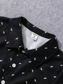 SHEIN 1pc Young Boy Versatile Gentleman Print Short Sleeve Shacket, Suitable For Summer, Schoolwear, Getaway, Holiday, Travel, Relax, Sunbathing - Black - View 6