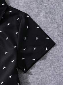 SHEIN 1pc Young Boy Versatile Gentleman Print Short Sleeve Shacket, Suitable For Summer, Schoolwear, Getaway, Holiday, Travel, Relax, Sunbathing - Black - View 4