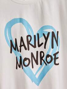 Marilyn Monroe X SHEIN Camiseta De Hombro Caído Para Niña En Edad Tween Con Diseño Gráfico De Letras Y Corazones