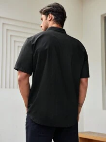 Manfinity Homme Camisa Masculina Plus Size Contrastante De Manga Curta Com Design Estampado - Cinza Claro - Visão 4