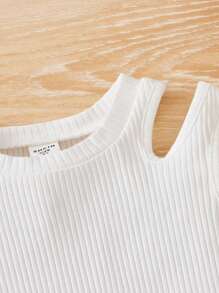 SHEIN Conjunto De Dos Piezas Para Niña Joven: Camiseta Sin Mangas Cómoda Y Falda Floral, Usado Para Ocasiones Ocasiones Casuales