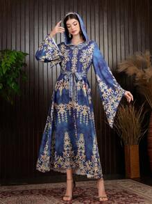 Al Najma 女士阿拉伯風格連帽長裙,全印花設計和擴口袖 - 紫色 - 查看 2