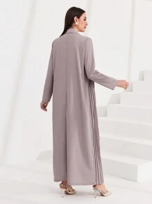 Al Najma 褶皱单排扣长袍，穆斯林时尚长袍，适合休闲/节日/聚会/旅行 - 紫色 - 查看 2