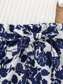 SHEIN 適用於春/夏季節的tween女孩休閒針織方領短袖上衣和印花短褲套裝 - 彩色 - 查看 3