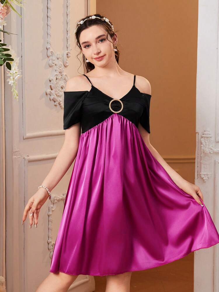 Teen Girl Contrast Off Shoulder Dress