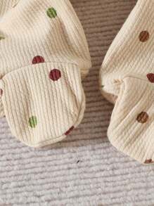 Baby Girl Heart Print Bodysuit & Footed Sleep Pants