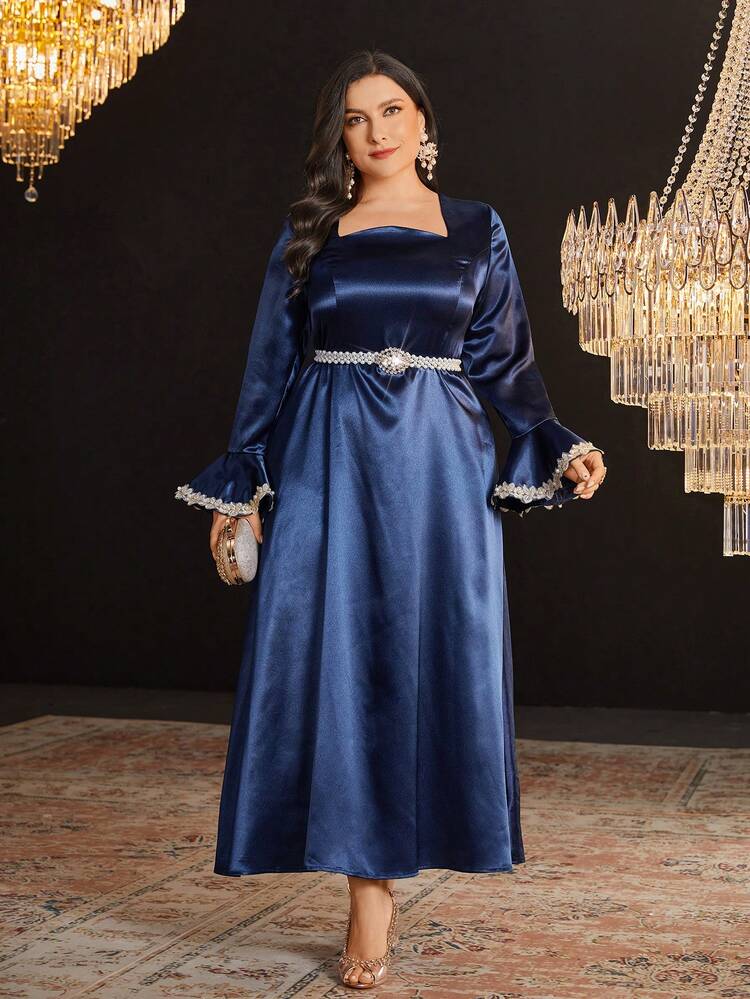 Plus Applique Flare Sleeve Asymmetrical Neck Dress