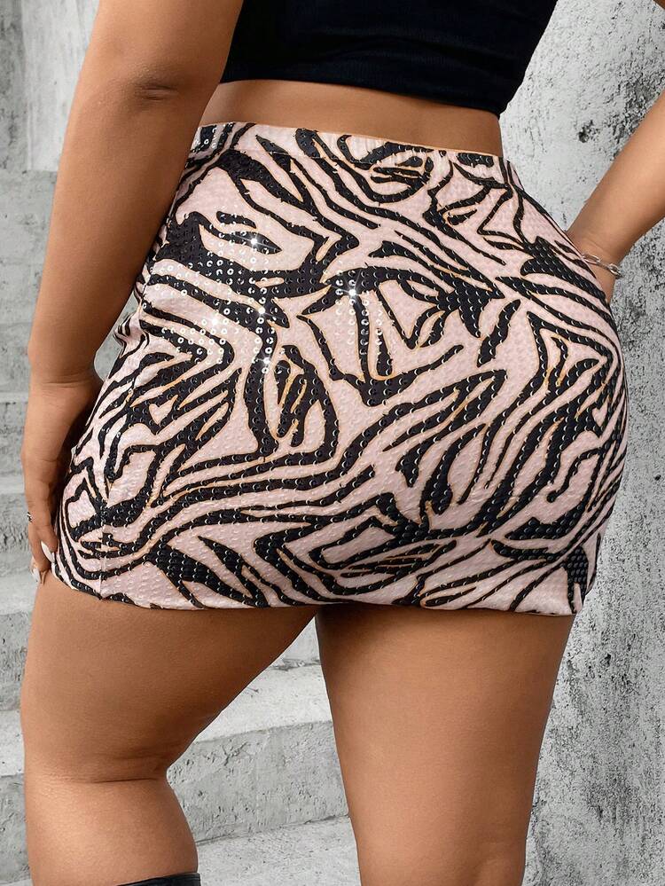 Plus Size Asymmetrical Printed Skirt With Sequin Decoration