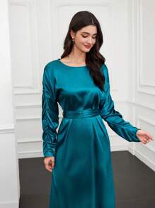 Modelyn Vestido Longo de Festa Elegante de Manga Longa com Decote Redondo Plissado e Cor Única para Mulheres