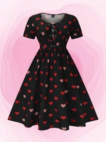 SHEIN LUNE 大碼交叉肩帶愛心印花裙 - 彩色 - 查看 1