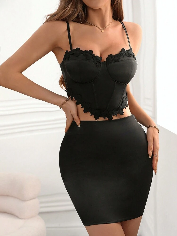 Women's Embroidered Bustier Tank Top And Skirt Set With Applique Decoration