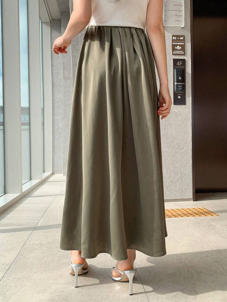 Women's Solid Color Casual Fashion Pleated Skirt