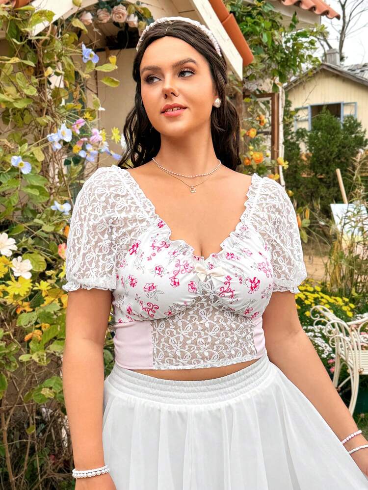 Plus Size Women's Lace Panel Floral Print Shirt