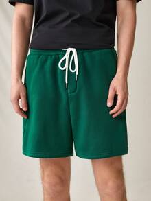 Manfinity RebelGame Men's Casual Four-Leaf Clover Print Short Sleeve T-Shirt And Shorts Set In Multiple Colors For Spring/Summer