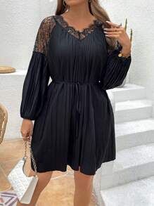 Calvaya Plus Size Lace Patchwork Pleated Dress - Black - View 5