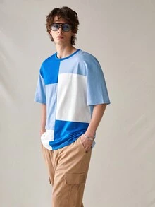 Manfinity RebelGame Men's Loose Fit Knitted Color Block Short Sleeve T-Shirt With Round Neck For Spring And Summer