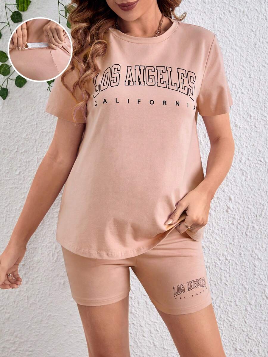 SHEIN 孕婦t恤和可調腰圍短褲套裝,印有字母圖案