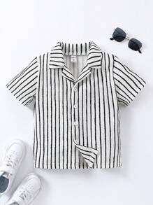 SHEIN 年輕男孩條紋休閒短袖衫，開衩面料，經典時尚，夏季、戶外活動和各種場合均適用，舒適耐穿 - 彩色 - 查看 1