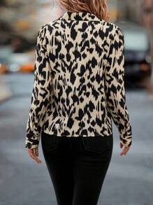 SHEIN LUNE Camisa abotonada con estampado completo, blusas de manga larga - Multicolor - Ver 2
