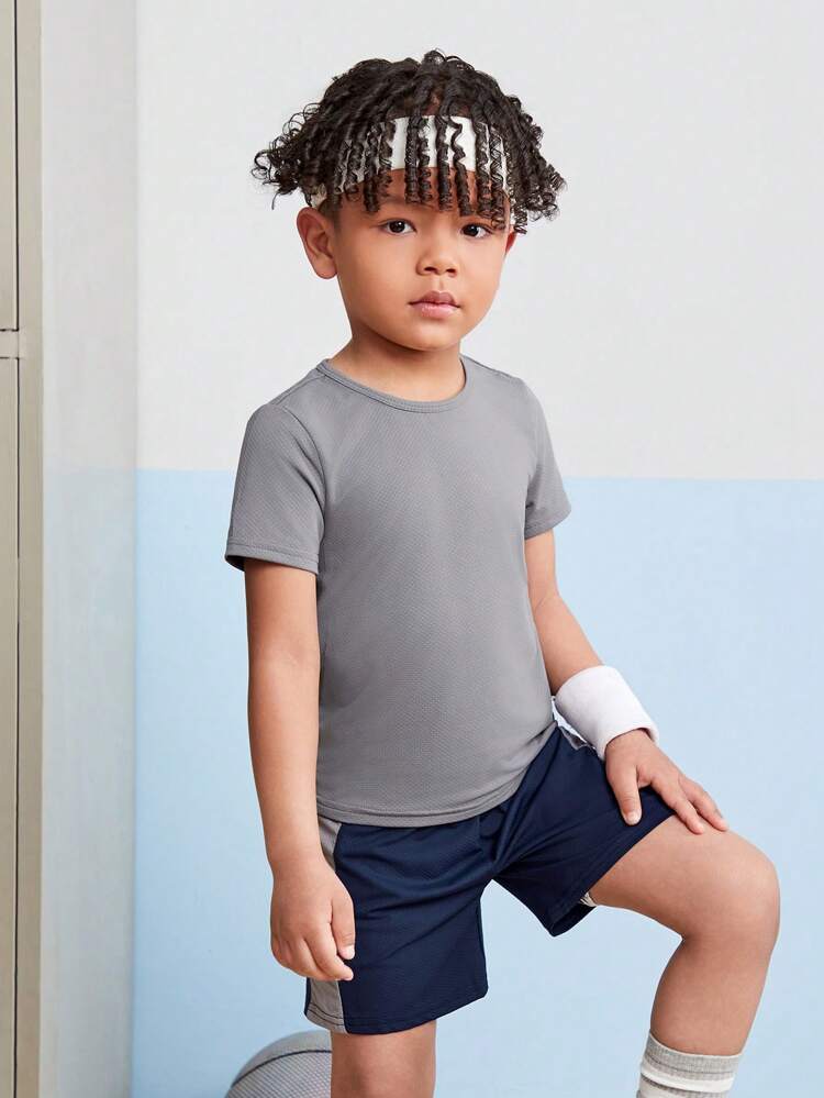 Young Boys Solid Color Round-Neck T-Shirt And Contrast Color Athletic Shorts