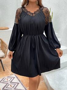 Calvaya Plus Size Lace Patchwork Pleated Dress - Black - View 3