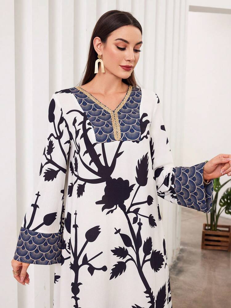 Women's Floral Print V-Neck Flare Sleeve Dress