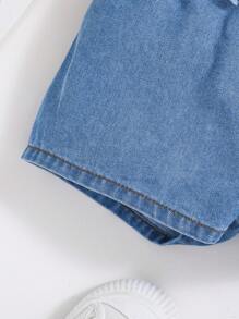 SHEIN Nuevos shorts de mezclilla para niña joven con lazos lindos de muñeca, cómodos, casuales y lavados para las vacaciones de verano bajo la luz del sol