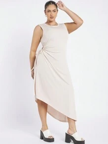 SHEIN Essnce 女士加大码圆领无袖连衣裙，下摆不对称，侧褶镂空设计，休闲舒适，时尚 - 米色 - 查看 5
