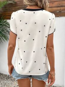 SHEIN Clasi 女士心形圖案翻領花瓣袖上衣