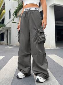 SHEIN EZwear 對比字母帶腰部蓋式口袋褲子