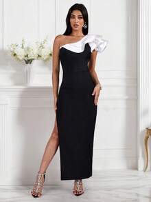 Vestido elegante de un solo hombro con volantes, ajuste entallado y abertura alta en color negro y blanco - Blanco y Negro - Ver 5