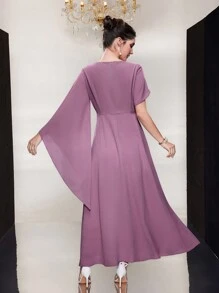 Modelyn Arabic Style Bell Sleeve Round Neck Dress - Purple - View 2