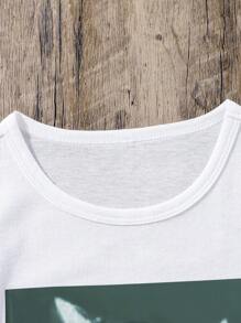 SHEIN Camiseta de cuello redondo cómoda con estampado gráfico minimalista de gato de moda callejera linda para niñas