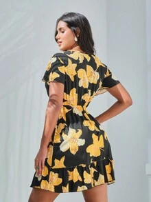 設有花卉印花和荷葉邊的洋裝 - 黑色 - 查看 2