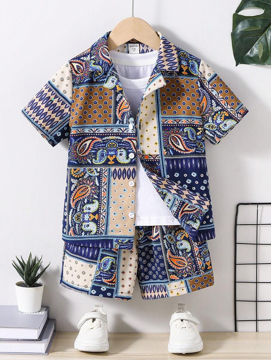 SHEIN 2pcs/Set Young Boys' Leisure Paisley Print Spread Collar Short