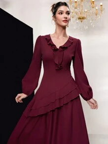 Modelyn V領挂肩袖連體裙,襯邊荷葉邊設計