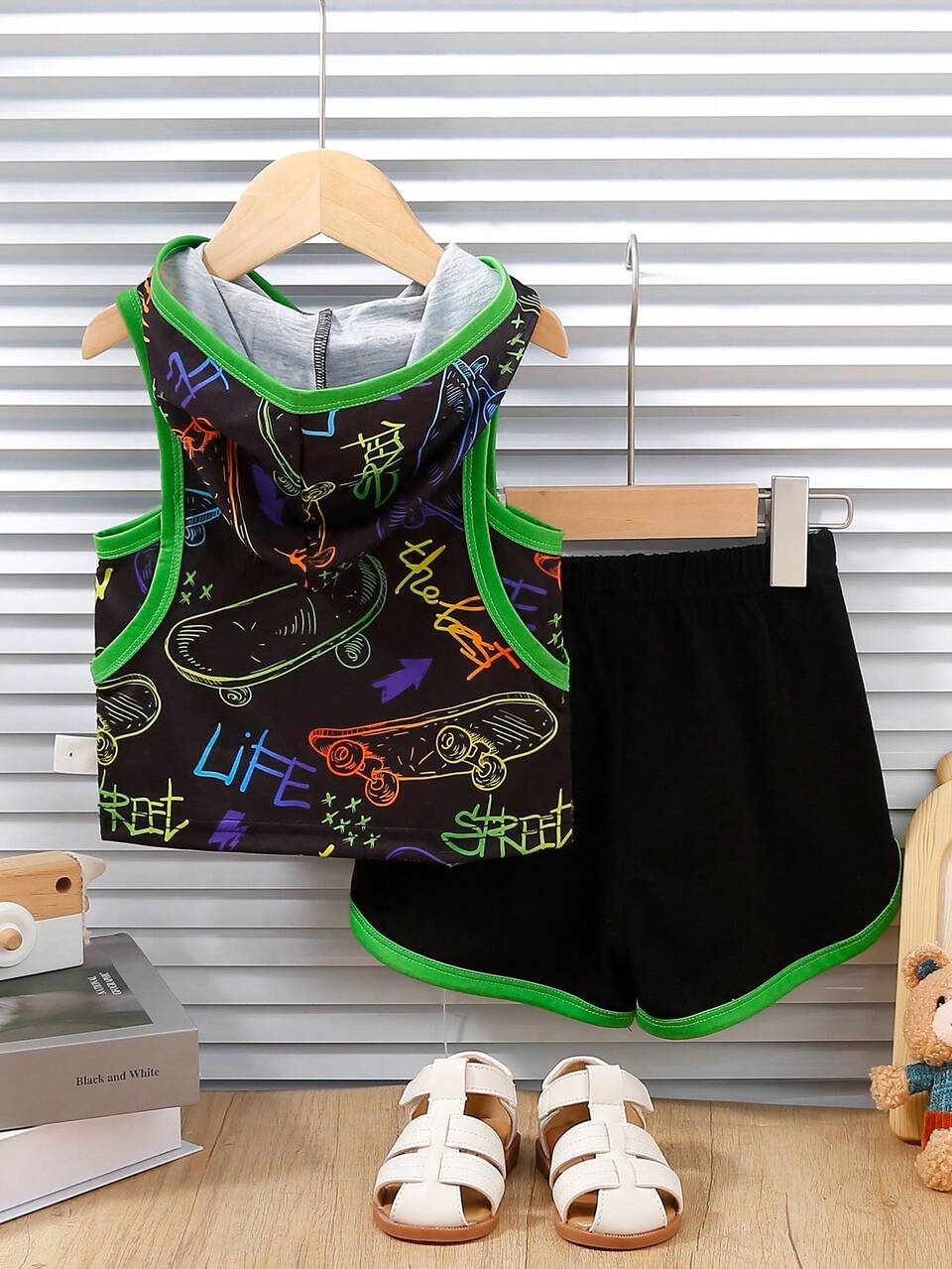 2pcs Baby Boys' Cool Sporty Hooded Top With Skateboard & Letter Print And Color Block Shorts