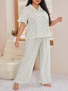 Set De Pijama De Talla Grande Con Estampado Floral Con Camisa De Manga Acampanada Y Pantalones Con Bolsillo Frontal