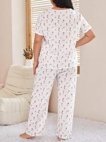 Conjunto De Ropa Para El Hogar Con Adornos De Encaje Y Patchwork Con Estampado De Tulipanes Románticos De Talla Grande