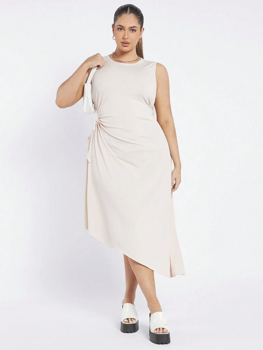 SHEIN Essnce 女士加大码圆领无袖连衣裙，下摆不对称，侧褶镂空设计，休闲舒适，时尚 - 米色 - 查看 1