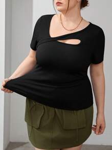 SHEIN Essnce Nữ Plus Size Mới Xuân/Hè Thời Trang Màu Đen Rỗng-Out Slim Fit Áo Thun Tay Ngắn, Đa Năng - màu đen - Xem 3