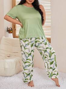 GIOIA TANG Artist Vacation Plus Size Round Neck Short Sleeve T-Shirt And Flower Printed Pants Pajama Set, Women Clothes, For Summer, Holiday, Ibiza Fits