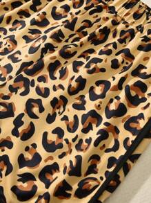 Teenage Girl's Leopard Print Portrait Mural Short-Sleeved T-Shirt And Shorts Set, School, Campus, College - White - View 8