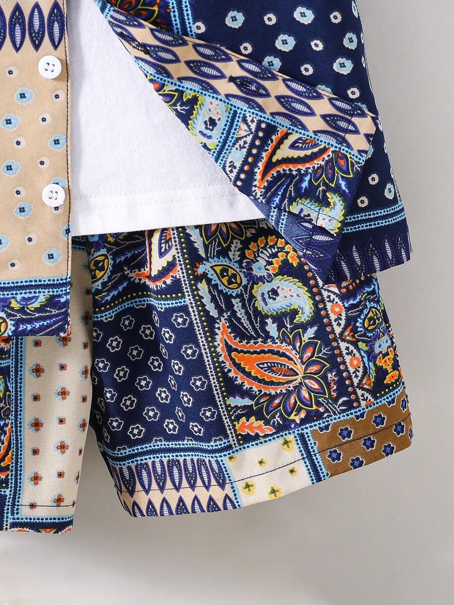 SHEIN 2pcs/Set Young Boys' Leisure Paisley Print Spread Collar Short