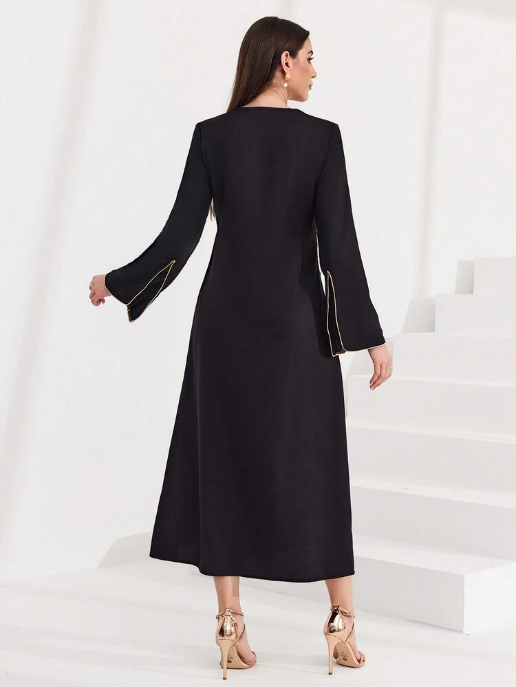 Women's Contrast Collar Belted Arabian Dress