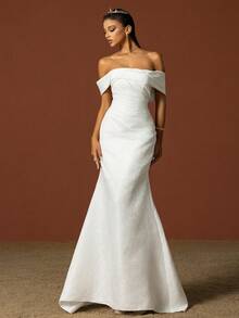 Simple Off Shoulder French Style Light Wedding Dress - White - View 5