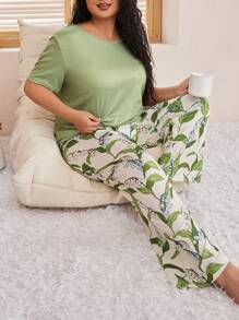 GIOIA TANG Artist Vacation Plus Size Round Neck Short Sleeve T-Shirt And Flower Printed Pants Pajama Set, Women Clothes, For Summer, Holiday, Ibiza Fits