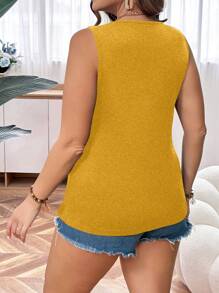SHEIN LUNE Plus Size Slogan Printed V-Neck Tank Top
