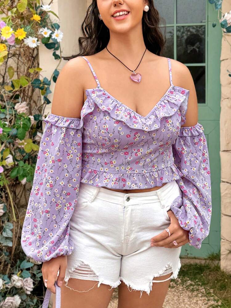 Plus Size Women's Ruffle Ditsy Floral Top With Ruffle Trim