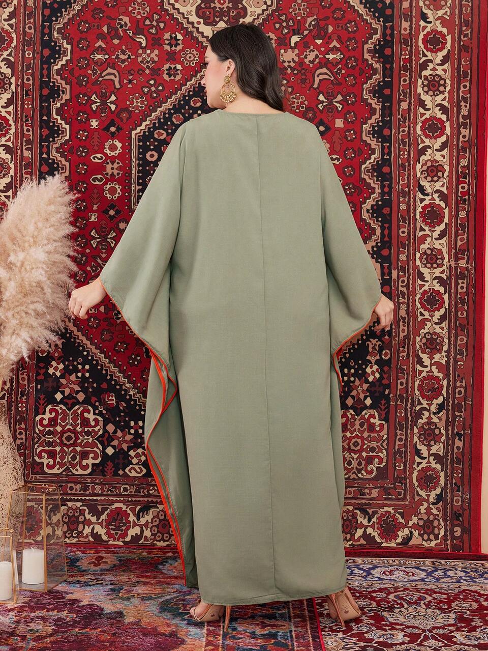 Plus Size Flower Decorated Batwing Sleeve Arab Dress With Contrast Piping Kaftan Jalabiya Dress